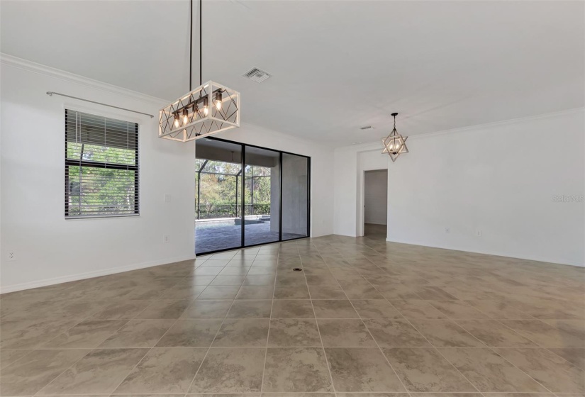 dining room/living room