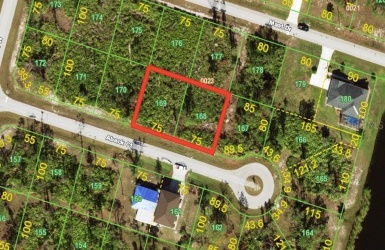 Double lot near end of culs-de-sac