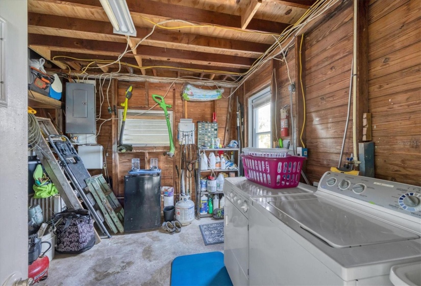 Laundry/storage room