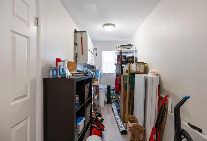 laundry/storage-bonus room