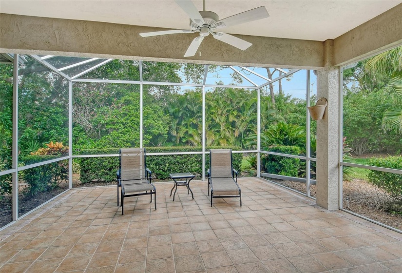 Large screened-in Lanai