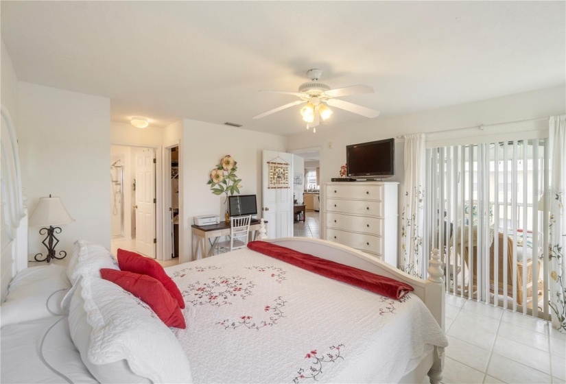 Master bedroom w/sliding door to the balcony