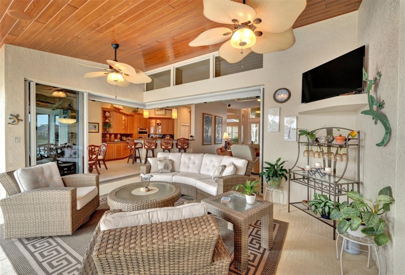 Back on the Lanai looking in toward the Kitchen...