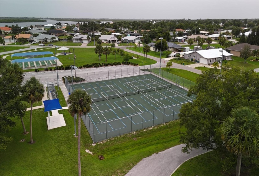 Tennis Courts at Harbour Heights Park