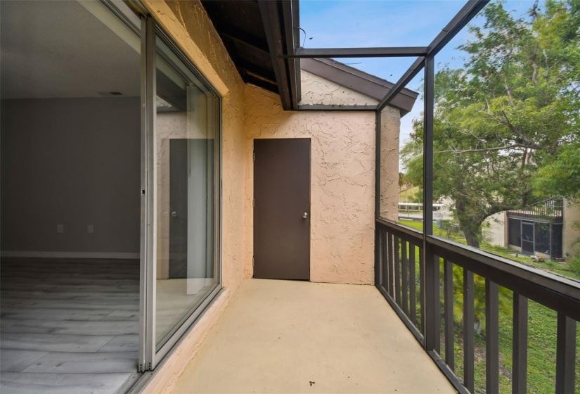 SOLARIUM STYLE PATIO WITH STORAGE