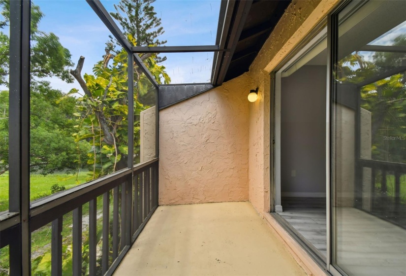 SOLARIUM WITH COURTYARD VIEW