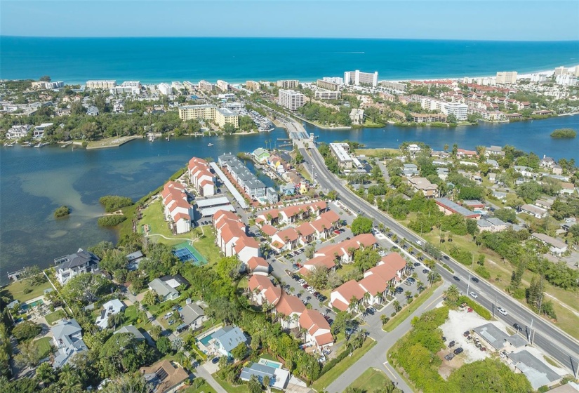 Aerial photo of Castel Del Mare, with building 1644 circled.