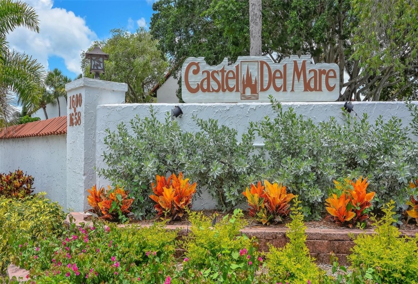 Front entrance to Castel Del Mare.