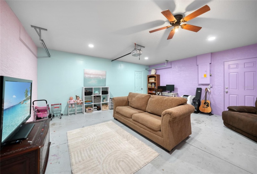 Bonus Room - Can easily convert back to garage with blue wall down