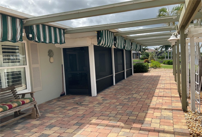 Those awnings extend all the way across the pavers