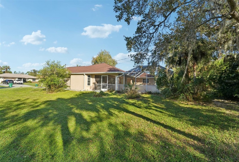 Right-side house and POOL view