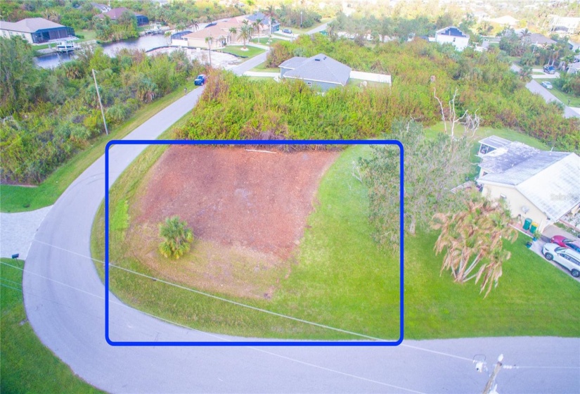 OUtline over approximate border of platted lot