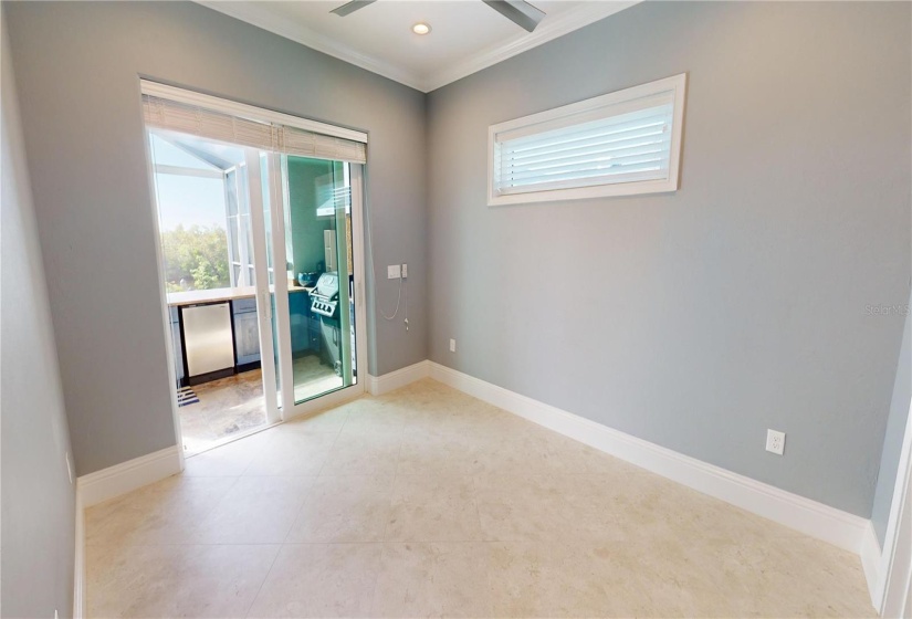 Guest room with pool access