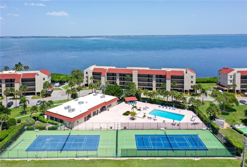 Windward Bay Amenities & 