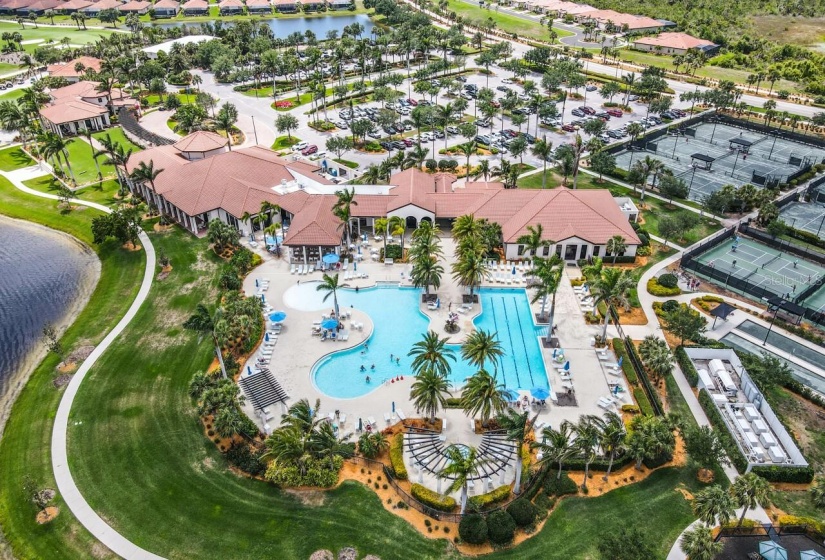 Sarasota National amenities