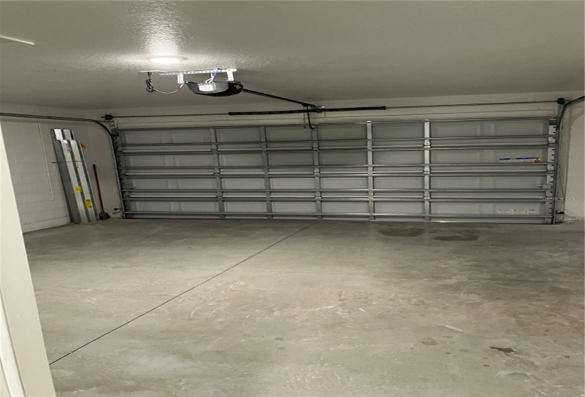 2-CAR GARAGE