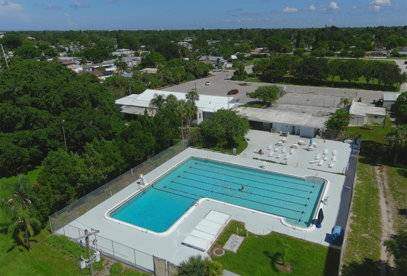 Bayshore pool