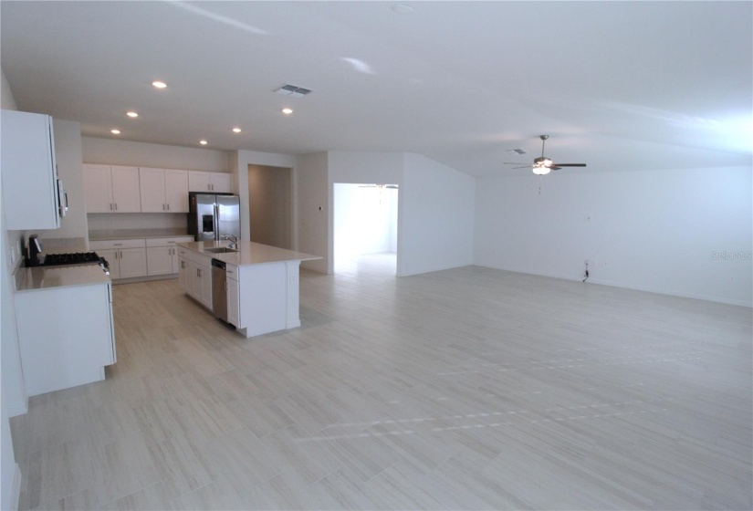 Kitchen/Living Area