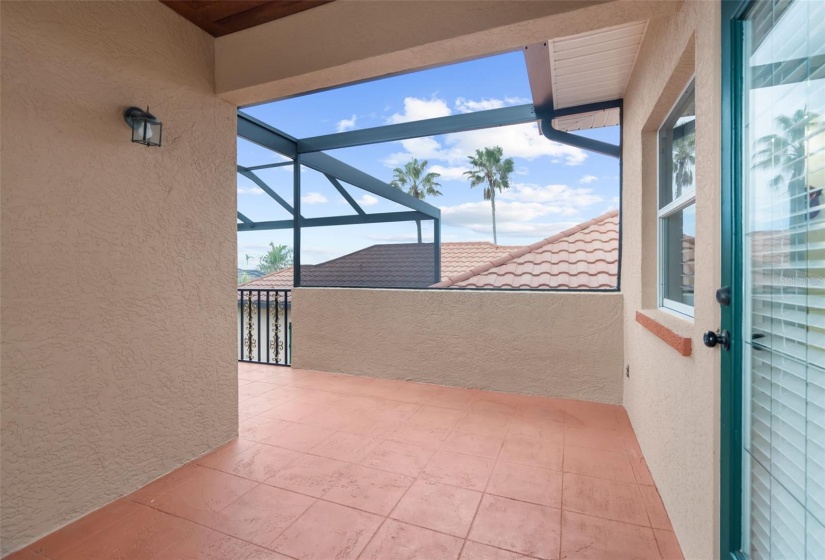 2nd floor Front and courtyard deck