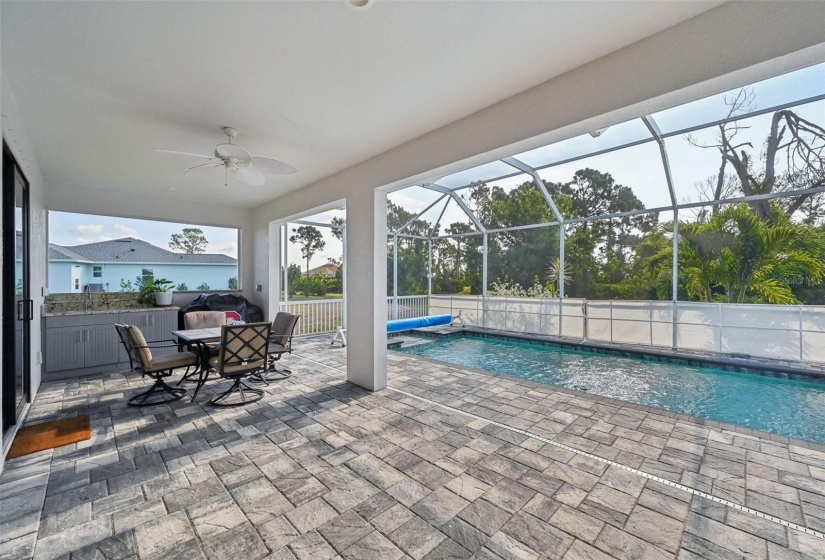 Outdoor wet bar, pool and large lanai