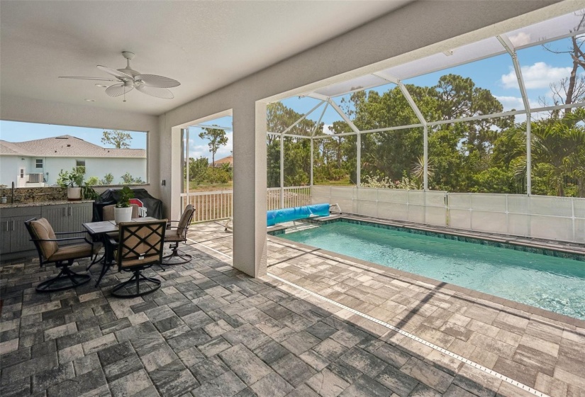 Lanai & pool area