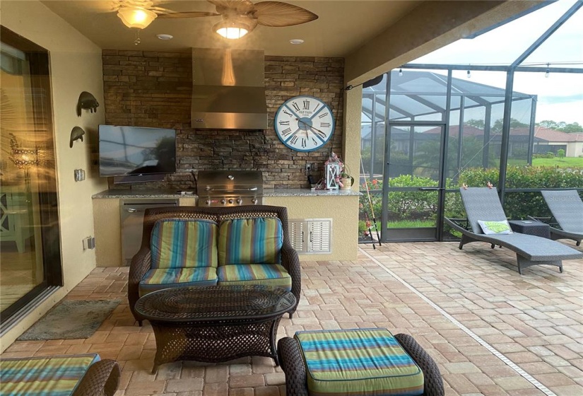 outdoor kitchen and covered area