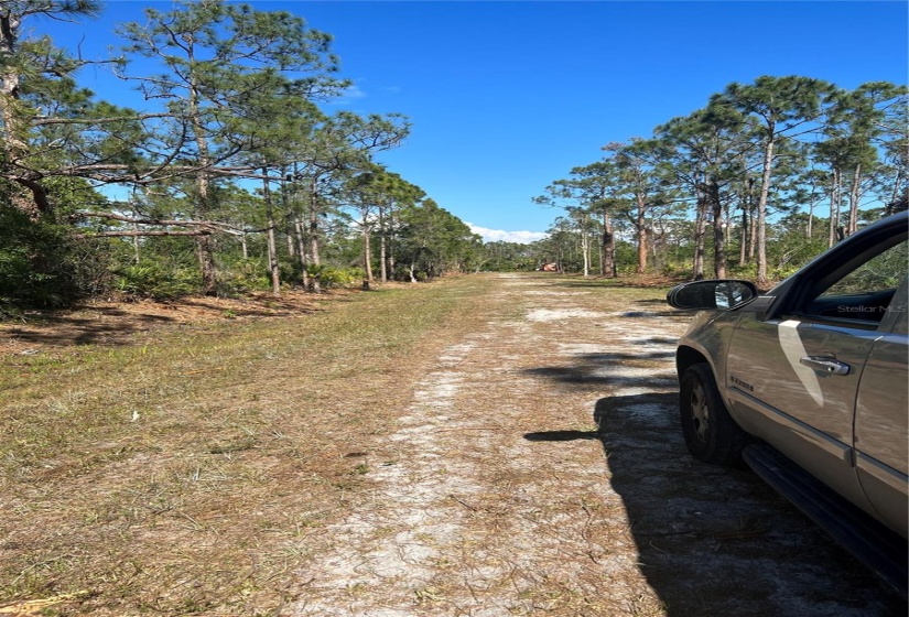 DIRT/GRAVEL ROAD