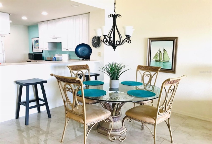 Dining Area/Breakfast Bar