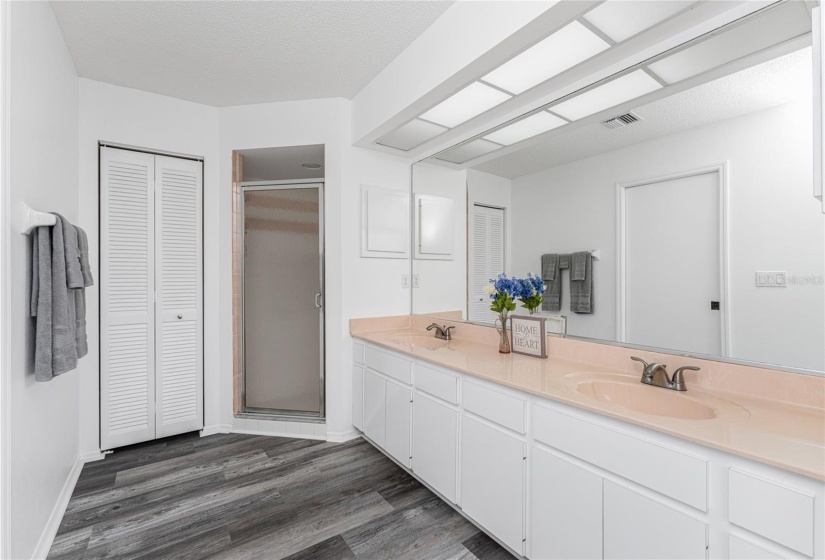 PRIMARY BATH W/ DUAL SINKS & LINEN CLOSETS